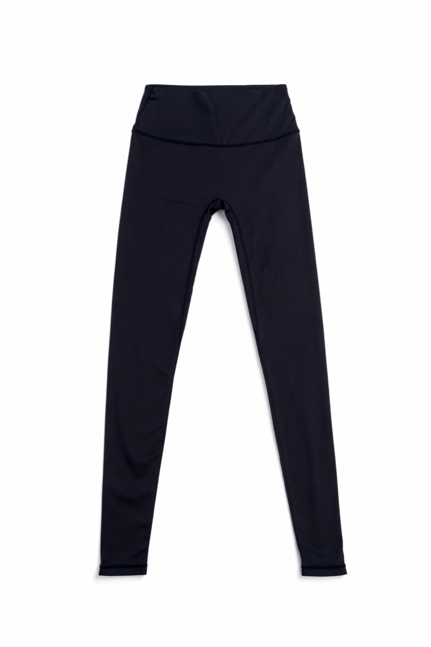 The Leggings That Change How You Walk Into a Room